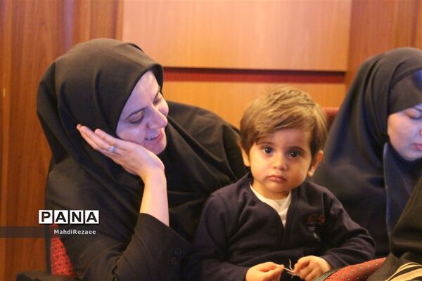 آیین گرامی داشت روز کتاب و کتابخوانی