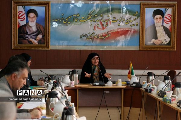 اولین نشست سرگروه مدیران دوره دوم متوسطه نظری مناطق نوزده‌گانه شهر تهران