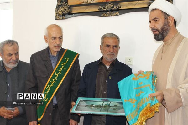 دیدار خادمین مسجد مقدس جمکران از خانواده شهید حرم استان بوشهر