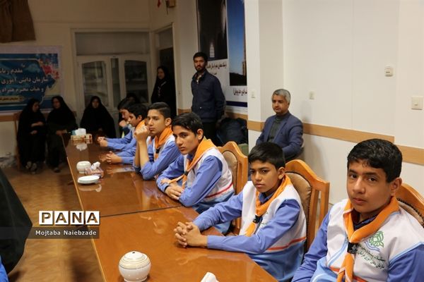 دیدار تشکل‌های دانش‌آموزی فریمان با فرماندار این شهرستان