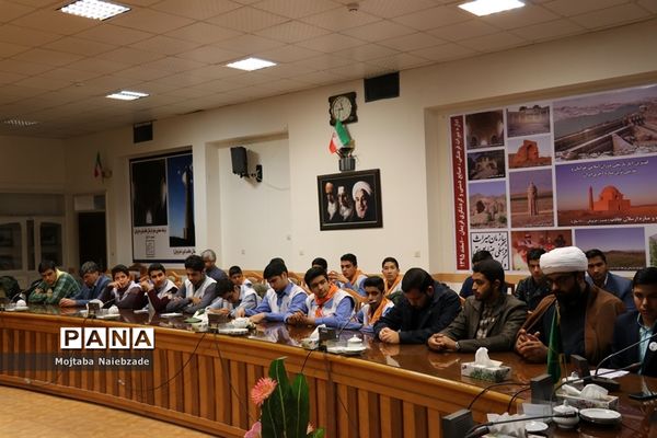 دیدار تشکل‌های دانش‌آموزی فریمان با فرماندار این شهرستان