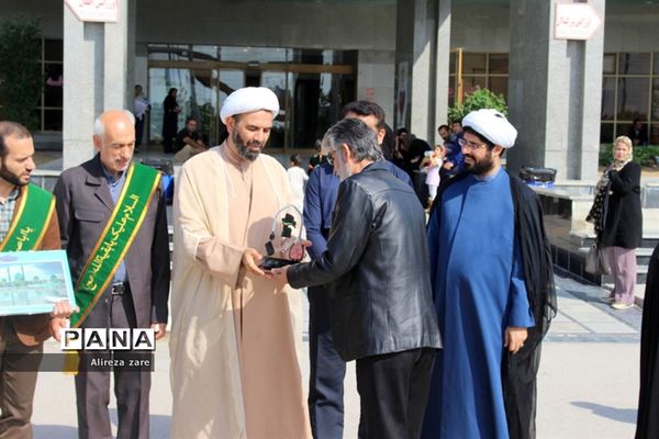 دیدار خادمان مسجد مقدس جمکران قم از بیماران بیمارستان شهدای خلیج فارس بوشهر