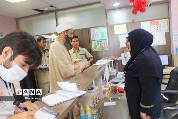 دیدار خادمان مسجد مقدس جمکران قم از بیماران بیمارستان شهدای خلیج فارس بوشهر