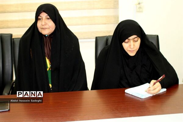 دیدار خادمان مسجد جمکران با دانشجویان و مسئول نهاد رهبری در دانشگاه خلیج فارس بوشهر