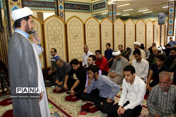 دیدار خادمان مسجد جمکران با دانشجویان و مسئول نهاد رهبری در دانشگاه خلیج فارس بوشهر
