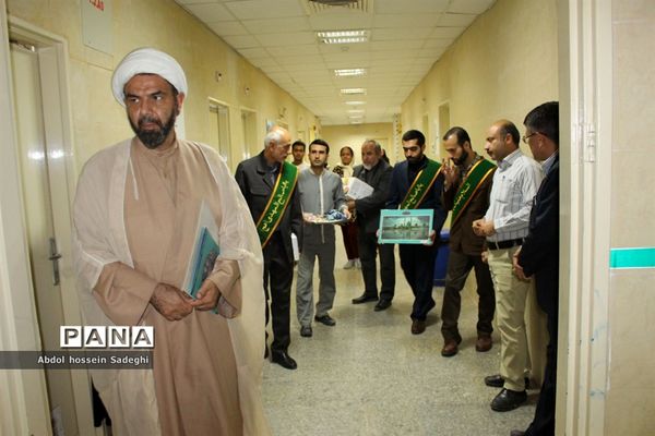 عیادت خادمان مسجد مقدس جمکران ازبیماران بیمارستان شهید گنجی دشتستان