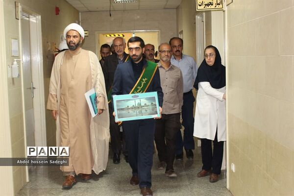 عیادت خادمان مسجد مقدس جمکران ازبیماران بیمارستان شهید گنجی دشتستان