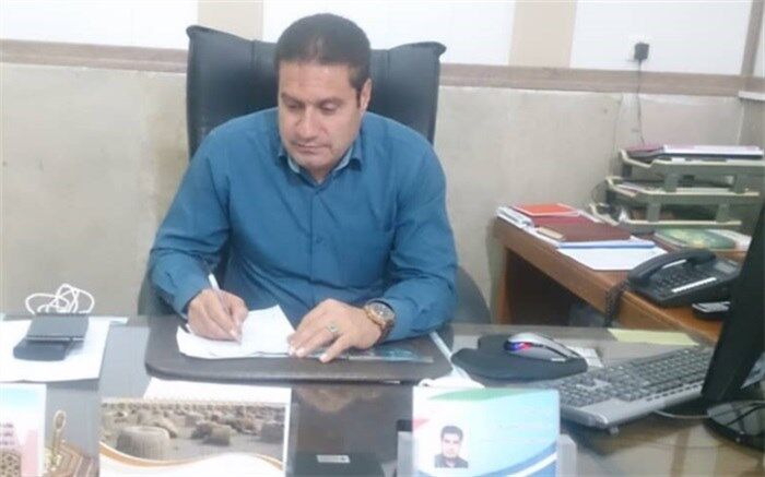 کتاب خواندن دروازه ای به سوی جهان دانش و معرفت است