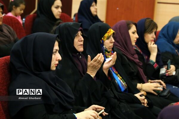 گردهمایی سالروز تصویب قانون کار در ساری