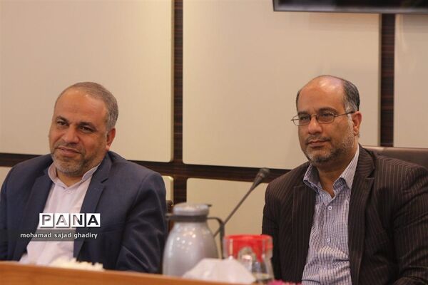 جلسه شورای معاونین پرورشی و فرهنگی مناطق 19 گانه شهر تهران