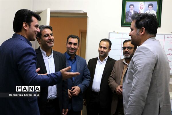 دیدار مدیرکل آموزش‌و‌پرورش شهرستان‌های استان تهران با همکاران اداری