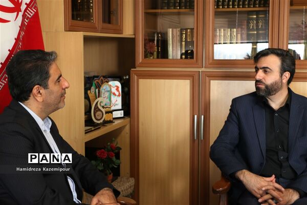دیدار مدیرکل آموزش‌و‌پرورش شهرستان‌های استان تهران با همکاران اداری