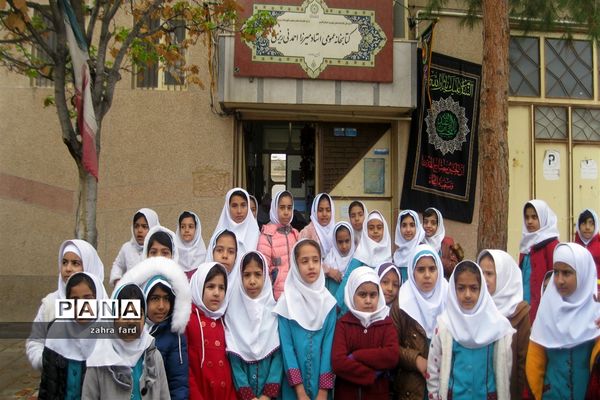 نهادینه کردن فرهنگ کتاب و کتابخوانی در نی ریز