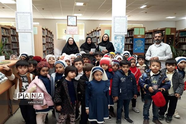 نهادینه کردن فرهنگ کتاب و کتابخوانی در نی ریز