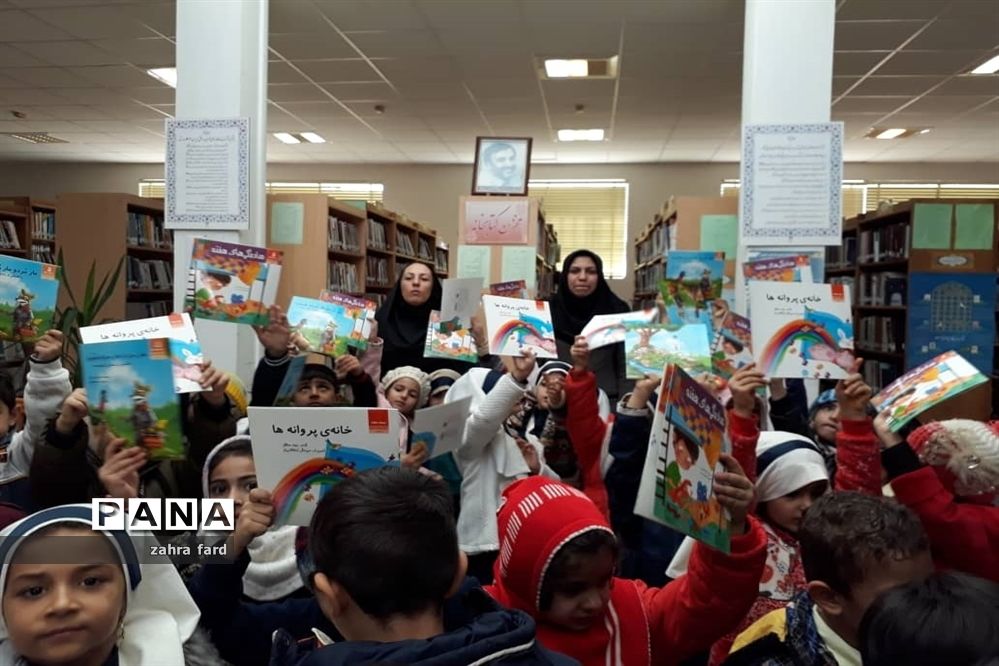 نهادینه کردن فرهنگ کتاب و کتابخوانی در نی ریز