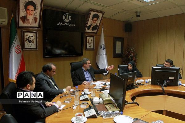 جلسه وزیر آموزش‌و‌پرورش با مجمع نمایندگان چهارمحال و بختیاری