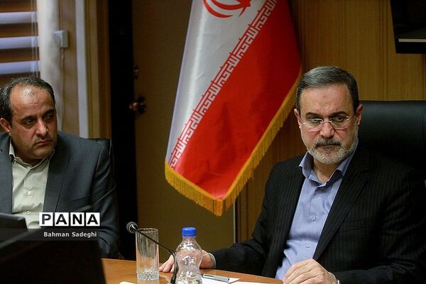 جلسه وزیر آموزش‌و‌پرورش با مجمع نمایندگان چهارمحال و بختیاری