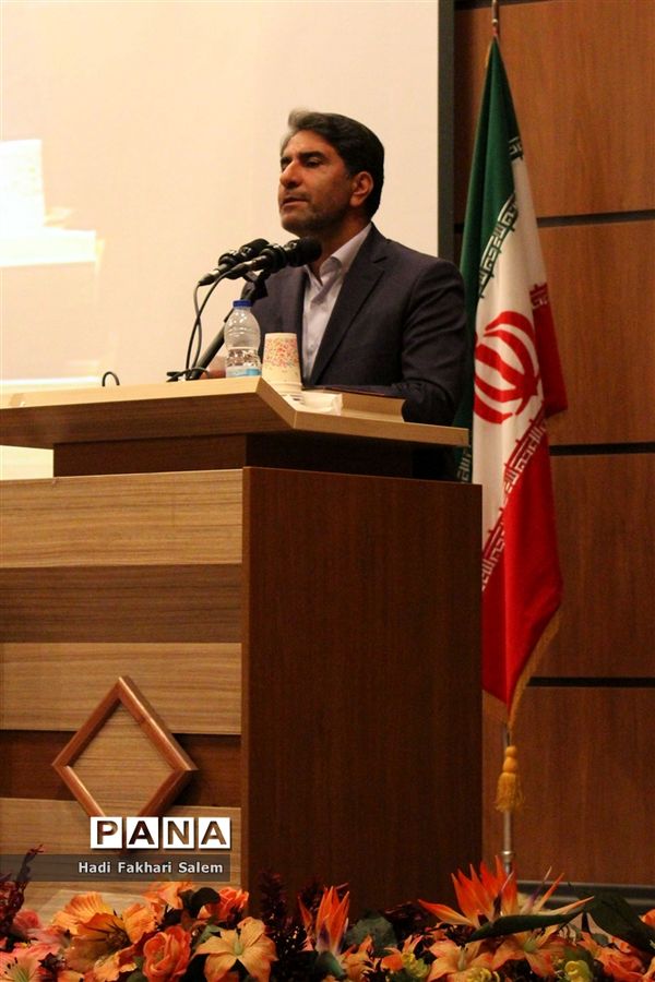 جلسه فصلی شورای اداره آموزش‌و‌پرورش شهرستان‌های استان تهران