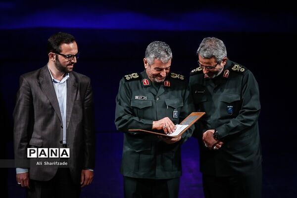 افتتاحیه پانزدهمین جشنواره بین المللی فیلم مقاومت