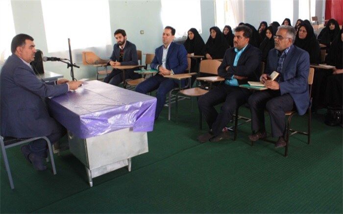 بازدید معاون پرورشی اداره کل آموزش و پرورش استان از مدارس شهرستان اشکذر