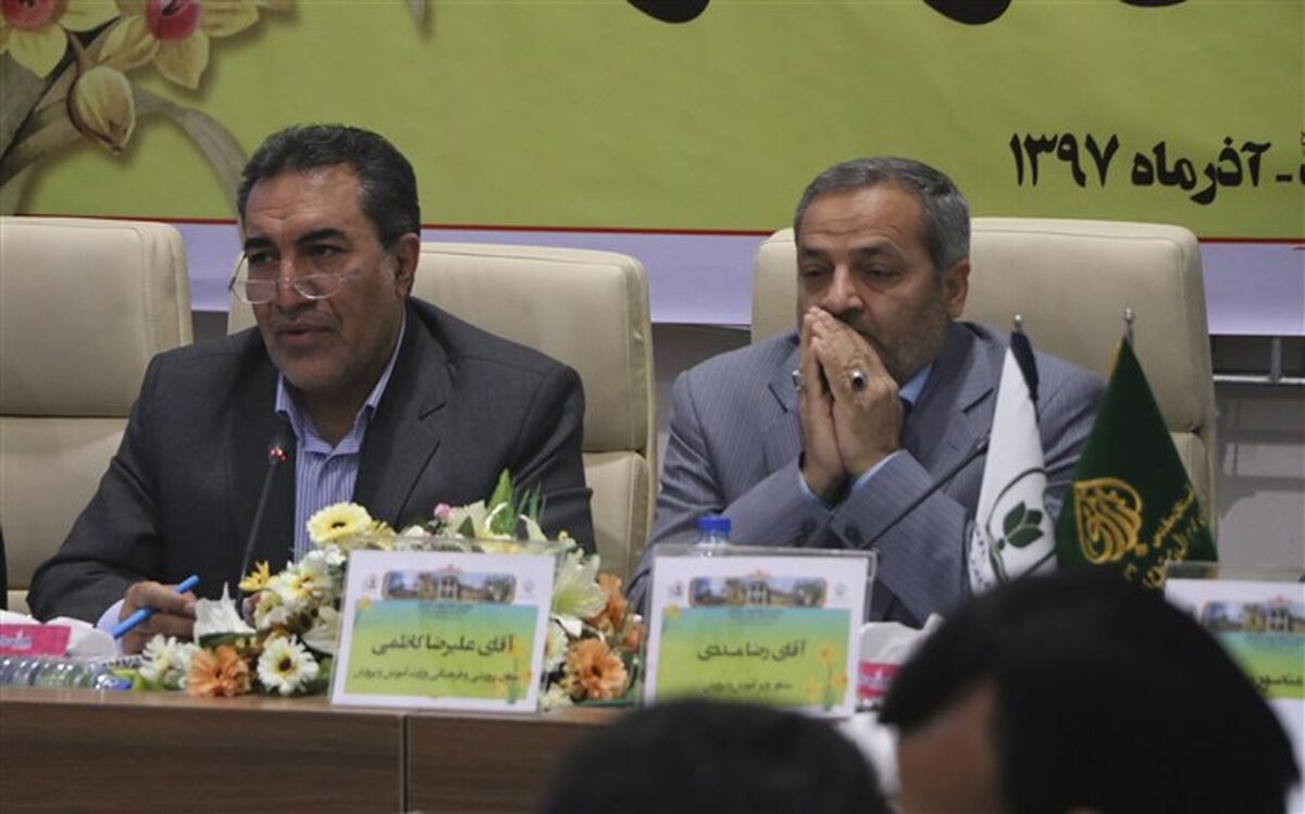 مدیر کل آموزش و پرورش فارس: سیطره کنکور بر نظام آموزش و پرورش مانعی بر سر دستیابی به اهداف تربیتی است