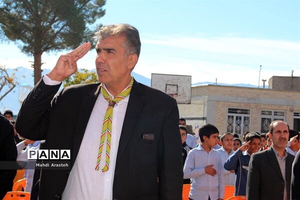بیستمین مانور سراسری زلزله در دبیرستان متوسطه اول سلمان فارسی  شهرستان بیرجند