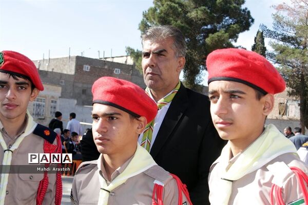 بیستمین مانور سراسری زلزله در دبیرستان متوسطه اول سلمان فارسی  شهرستان بیرجند