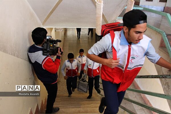 بیستمین مانور سراسری زلزله و ایمنی مدارس درآموزشگاه سلمان فارسی بیرجند