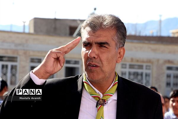 بیستمین مانور سراسری زلزله و ایمنی مدارس درآموزشگاه سلمان فارسی بیرجند