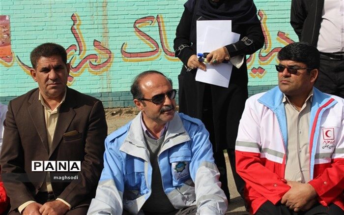 مدرسه ی ایمن جامعه ای تاب آور