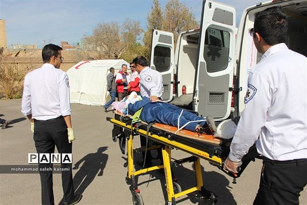 مانورسراسری زلزله و ایمنی مدارس در کرمان