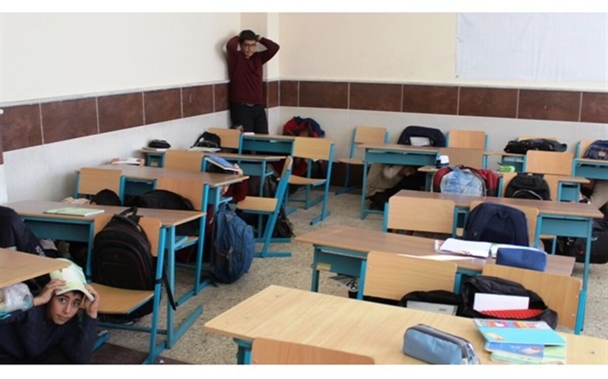 برگزاری مانور “ مدرسه ایمن- جامعه تا ب آور " درشهرستان سلماس