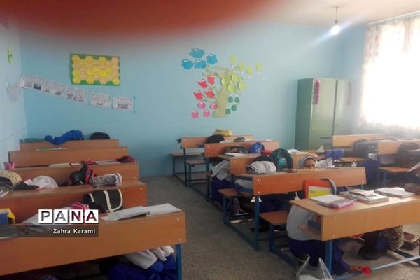 مانور زلزله در دبستان شهید فولادی 2 و دبستان معینی  بوشهر