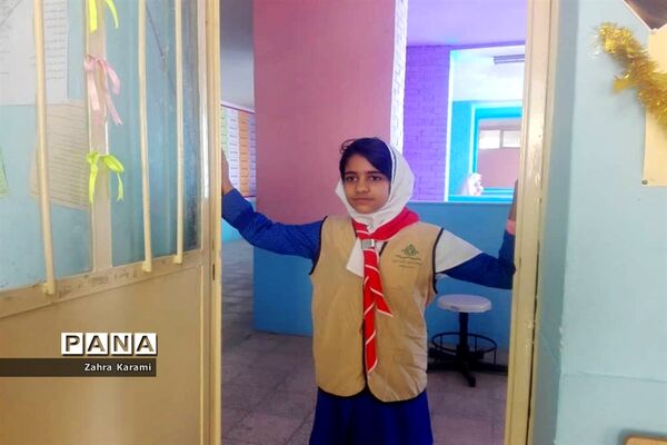 مانور زلزله در دبستان شهید فولادی 2 و دبستان معینی  بوشهر
