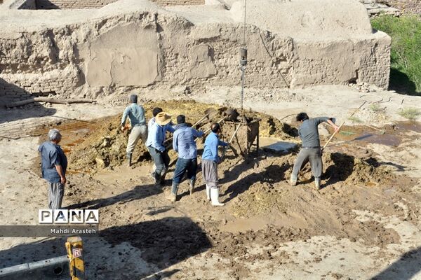 «بام اندود» یکی از آیین‌های قدیمی مردم خراسان جنوبی