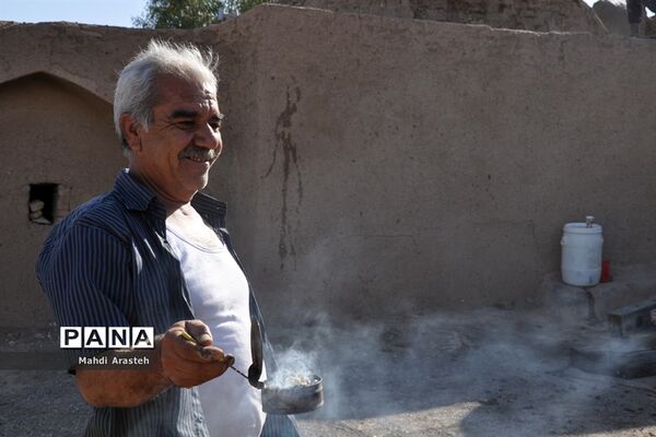 «بام اندود» یکی از آیین‌های قدیمی مردم خراسان جنوبی
