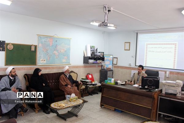 حضور امام جمعه چهاردانگه در دبیرستان سروش