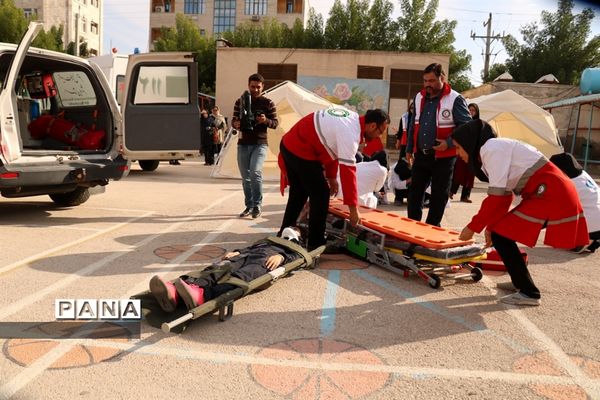 بیستمین مانور زلزله و ایمنی در مدارس استان بوشهر - ۱