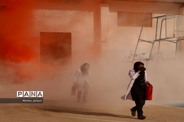 بیستمین مانور زلزله و ایمنی در مدارس استان بوشهر - ۱