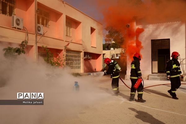 بیستمین مانور زلزله و ایمنی در مدارس استان بوشهر - ۱