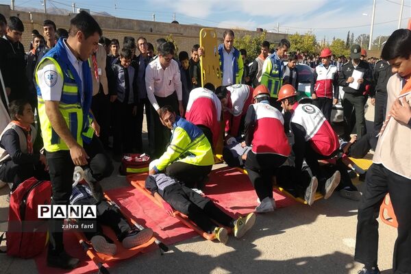 برگزاری بیستمین مانور زلزله و ایمنی در مدارس نی ریز
