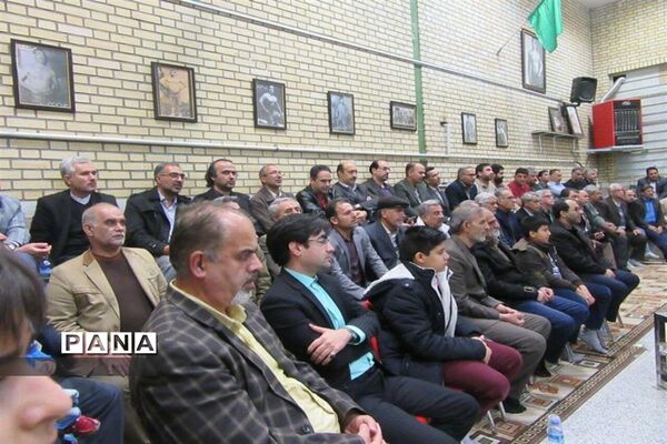مراسم تجلیل از استاد احمد عزتی پرور در سالن ورزش باستانی ناحیه یک قم