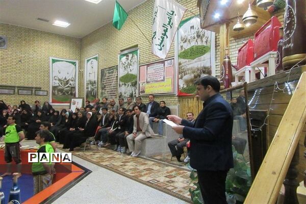 مراسم تجلیل از استاد احمد عزتی پرور در سالن ورزش باستانی ناحیه یک قم