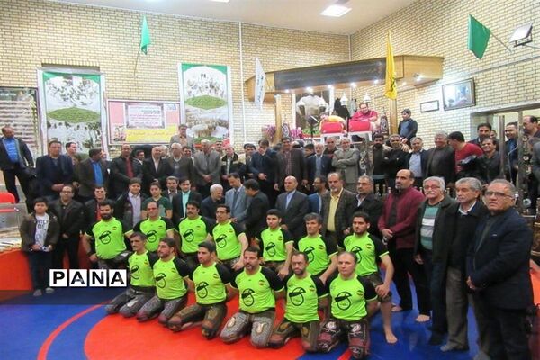 مراسم تجلیل از استاد احمد عزتی پرور در سالن ورزش باستانی ناحیه یک قم