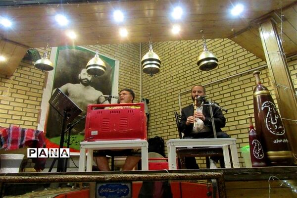 مراسم تجلیل از استاد احمد عزتی پرور در سالن ورزش باستانی ناحیه یک قم