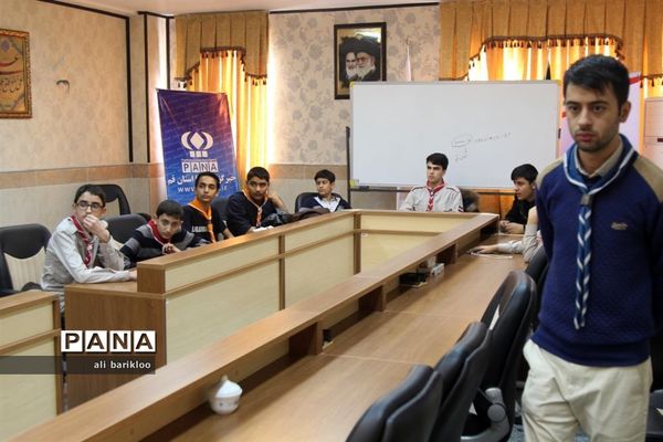 پنجمین جلسه آموزشی گروه ویژه پیشتازان پسر سازمان دانش‌آموزی استان قم