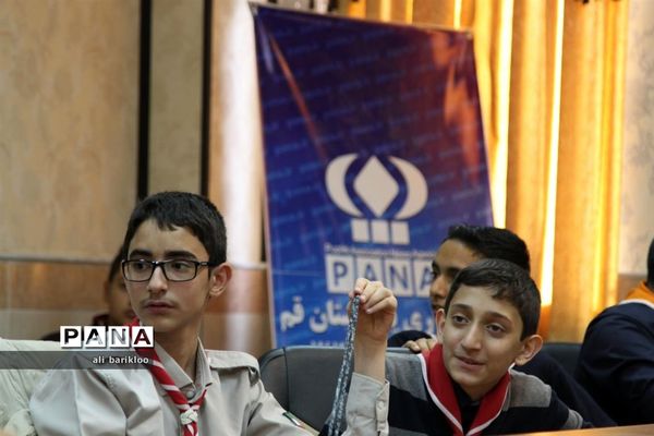 پنجمین جلسه آموزشی گروه ویژه پیشتازان پسر سازمان دانش‌آموزی استان قم