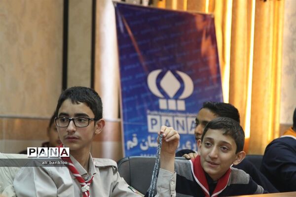 پنجمین جلسه آموزشی گروه ویژه پیشتازان پسر سازمان دانش‌آموزی استان قم