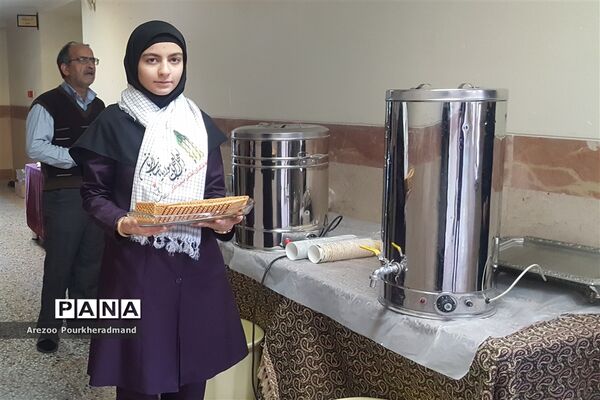 برگزاری دعای ندبه دانش آموزی در دبیرستان فرزانگان حکیم زاده ناحیه یک یزد