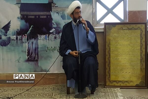 برگزاری دعای ندبه دانش آموزی در دبیرستان فرزانگان حکیم زاده ناحیه یک یزد
